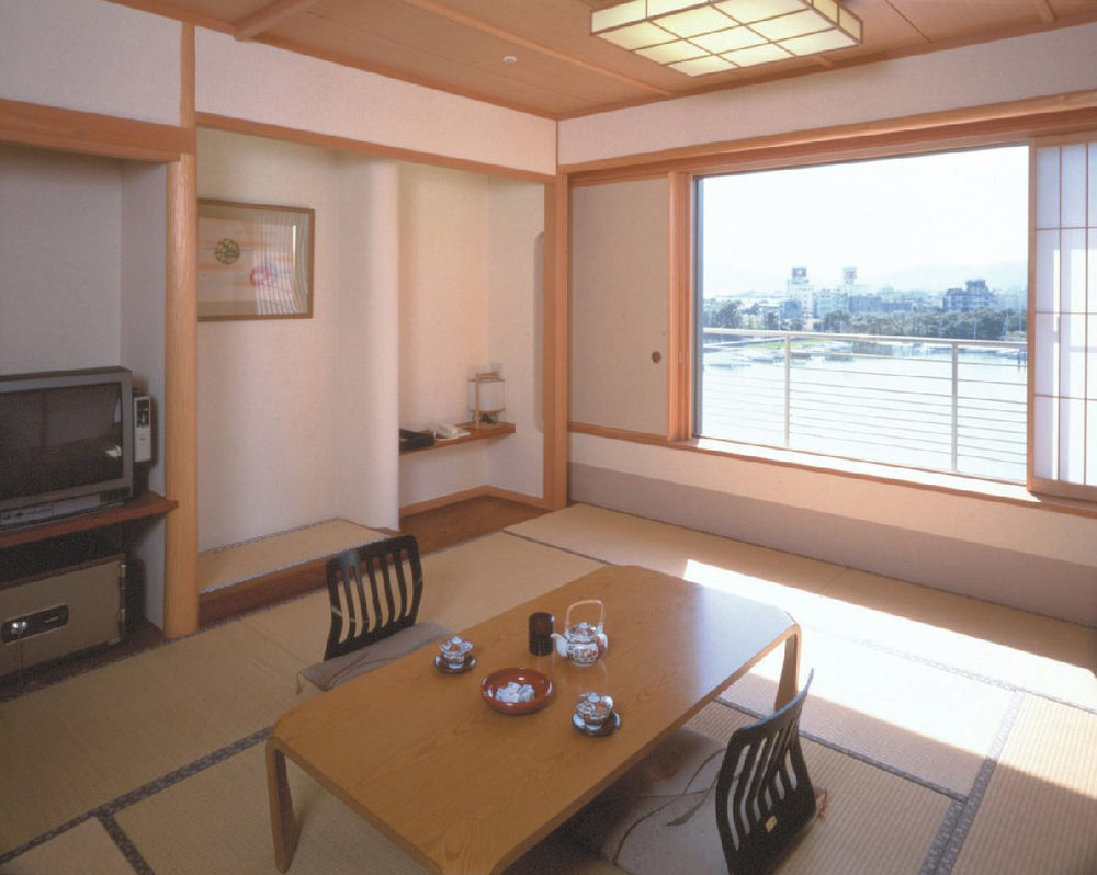 琵琶湖グランドホテル京近江 Ōtsu Extérieur photo